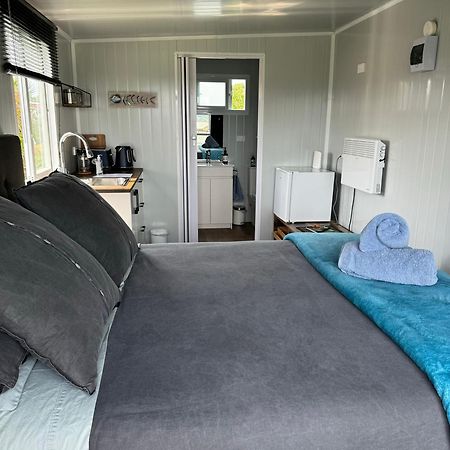 Raglan Seaview Cabin Exterior photo